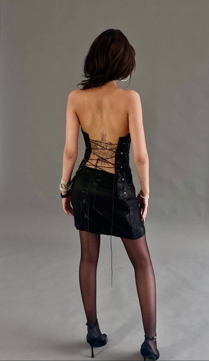 Shimmering corset + skirt
